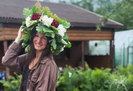 Latvijas Sportisti Līgo: Krāšņi Vainagi un Svētku Gars Sociālajos Tīklos
