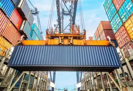 Latvijas eksporta grieži: kritums ASV un Ukrainā, bet negaidīts kāpums uz Krieviju septembrī