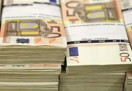 Latvijas finanšu noslēpumi: pirms 2020. gada ieplūdušas milzu skaidras naudas summas radījušas bažas par ēnu ekonomiku