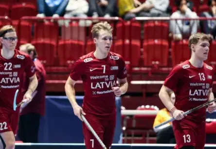 Latvijas florbolisti Ķīnā mērosies spēkiem ar pasaules vicečempioniem zviedriem