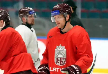 Latvijas hokeja izlasei astoņi spēcīgi papildinājumi no Čehijas klubiem “Vācijas kausam”