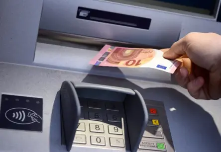 Latvijas iedzīvotāji atpaliek finanšu drošībā: satraucošas atšķirības Baltijas valstīs