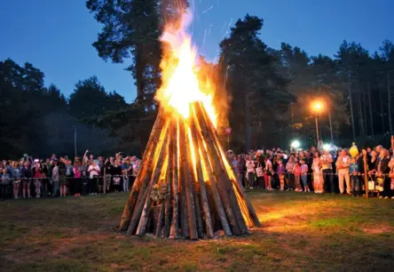 Lielbritānija pulsē latviskā ritmā: 5000 tautiešu pulcējas vērienīgākajās Līgo un Jāņu svinībās ārpus dzimtenes!