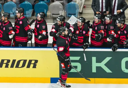 Mārtiņš Dzierkals kaldina vēsturisku uzvaru Prāgas “Sparta” rindās IIHF Čempionu līgā, Georgs Golovkovs ar rezultatīvu piespēli Odenses “Bulldogs” cīņā