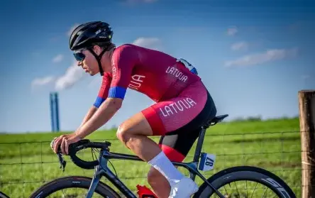 Mārtiņš Pluto izcīna 15. vietu prestižajā velobraucienā "Gooikse Pijl" Beļģijā