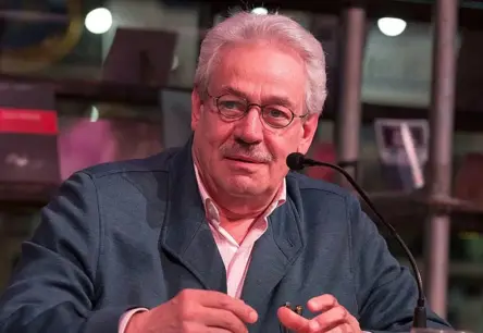 Meksikāņu rakstnieks Gonzalo Celorio saņem Cervantesa prēmiju par mūža ieguldījumu literatūrā