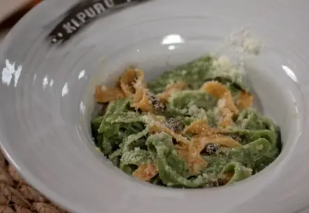 Meža karaliskās baravikas satiek Itāliju: Krēmīga "Carbonara" «Īstās latvju saimnieces» gaumē