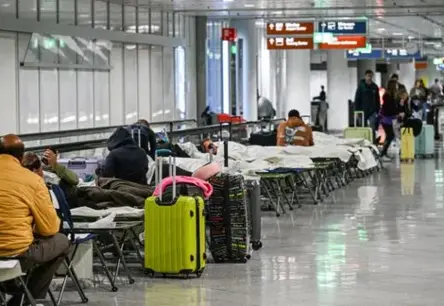 Minhenes lidostas darbība atkal apturēta dronu dēļ; Vācija pastiprina drošības pasākumus