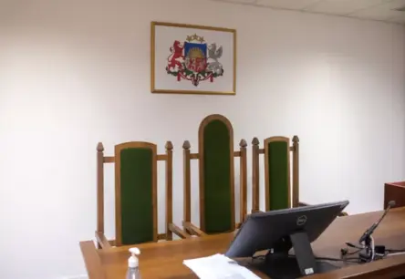 Ministre nekomentē miljardiera aicinājumu sākt kriminālprocesu: kas slēpjas aiz klusuma sienas?