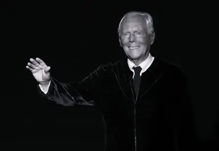 Mūžībā aizgājis Džordžo Armani – itāļu modes karalis, kurš mainīja pasaules izpratni par eleganci