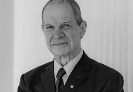 Mūžībā aizgājis latviešu vēsturisko romānu rakstnieks Jānis Lejiņš