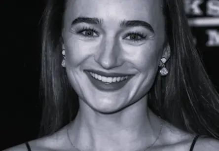 Mūžībā devusies «Staigājošo miroņu» zvaigzne Kellija Meka – viņai bija tikai 33 gadi