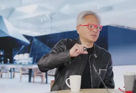 NVIDIA vadītājs: Ķīna ir nieka «nanosekundes» attālumā no ASV; mikroshēmu ierobežojumi kaitē