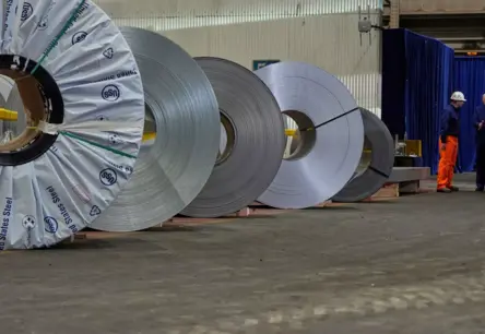 Nippon Steel noslēdz US Steel iegādi ar valdības "zelta akciju" – drošības bažu triumfs?