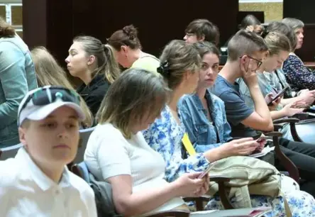 No cerībām līdz spriedzei: Latvijas augstskolās noslēgusies uzņemšana un zināmi pirmie rezultāti