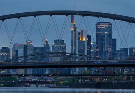 Nodokļu slogs Eiropā 2024: kur paliek liela daļa algas un kur samazinājās jūtami?