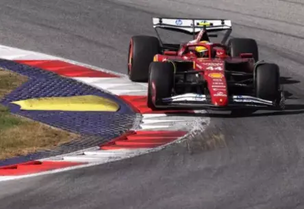 Noriss triumfē Austrijas GP Kvalifikācijā, Piastri Rūgtums, Hamiltons Slavē “Ferrari” Progresu