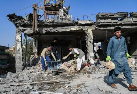 Pakistānas miera sarunas ar Afganistānu izjukušas, brīdinot par drošības pasākumiem