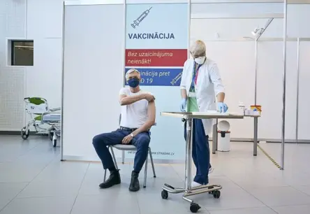 Pandēmijas Sāpīgās Mācības: Kā Latvijas Valdības Politiskās Kļūdas Satricināja Sabiedrību un Ko Jāmācās Nākotnei