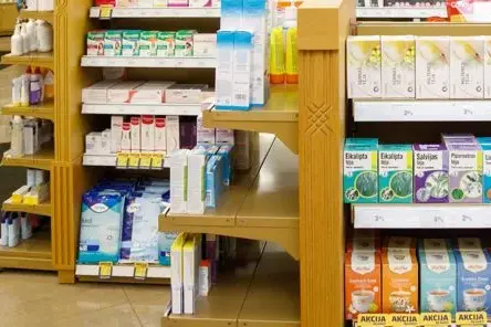 Pārmaiņas aptiekās: Kāpēc seniori zaudē atlaides un kādi jaunumi sniedz cerību?