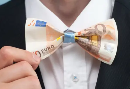 Pašvaldības iztērējušas 2,2 miljonus eiro bijušajiem vadītājiem: vai izdevumi ir pamatoti?