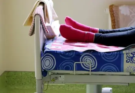 Pēc Insulta Bez Palīdzības: Pensijas Vecuma Cilvēku Cīņa par Valsts Apmaksātu Rehabilitāciju Latvijā