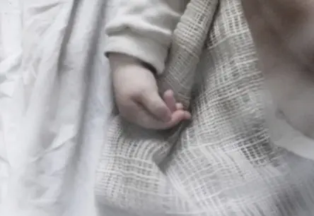 Pēcdzemdību depresija Latvijā: satraucoši skaitļi un nepieciešamā palīdzība