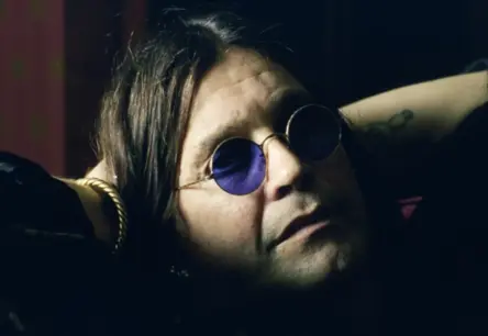 Pēdējās stundas leģendārajās lauku mājās: Kā gaisa ātrā palīdzība divas stundas cīnījās par Ozija Osborna dzīvību