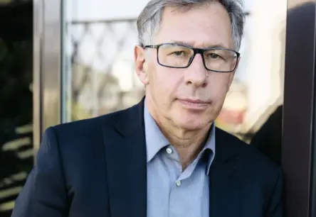 Pjotrs Avens Pārliecināts par Sankciju Atcelšanu: Oligarha Dramatiskā Cīņa ar ES un Latvijas Nelokāmība