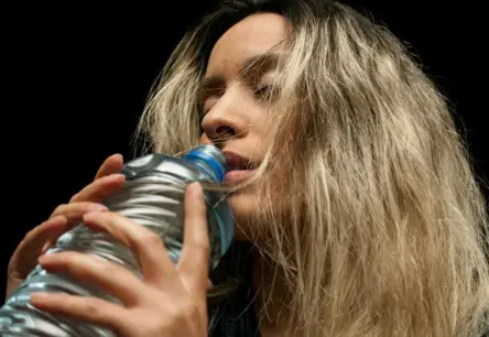 Plastmasas ūdens pudele: vai atkārtota lietošana ir droša jūsu veselībai?