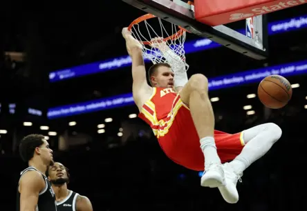 Porziņģis ar 14 punktiem sekmē «Hawks» uzvaru pār «Nets»