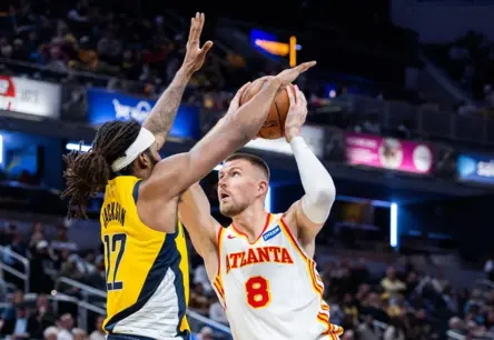 Porziņģis gūst 15 punktus, "Hawks" uzvar pērnās sezonas NBA finālistus