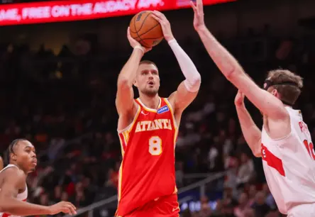 Porziņģis metiens izcils, "Hawks" sezonu sāk ar neveiksmi