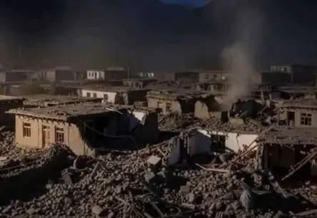 Postoša zemestrīce satricina Afganistānu: tūkstošiem bojāgājušo un izmisīgi glābšanas darbi