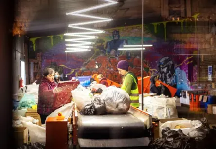 Precious Plastic: Vai atvērtā koda tehnoloģijas spēs izglābt plastmasas pārstrādi?