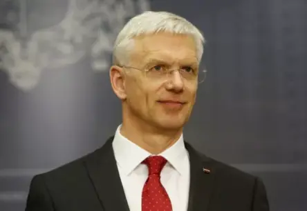 Prokuratūra cēla apsūdzību Citskovskim Kariņa lidojumu skandālā; izmeklēšana turpinās