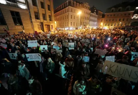 Protesti pret izstāšanos no Stambulas konvencijas apliecina sabiedrības saliedētību, taču cīņa turpinās