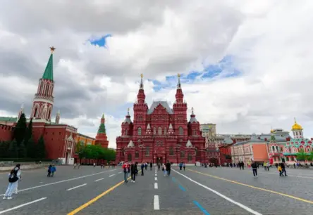 Putins pēkšņi atceļ Arābu valstu samitu; Krievijas ietekme Tuvo Austrumu reģionā sarūk