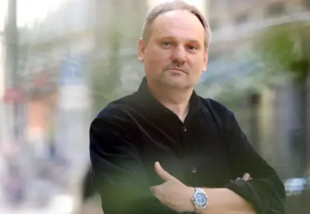 Raimonds Tiguls atklāj "Vienas fotogrāfijas stāstu": Filmas cienīgs dzīves līkločs, ko iemūžina mūzika