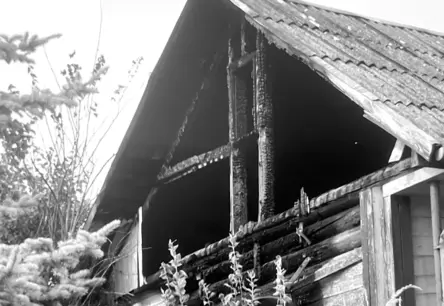 Rēzeknē pamesta māja mistiski iemirdzas gaismā pēc mantojuma saņemšanas