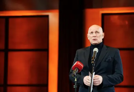 Režisors Alvis Hermanis un citi dibina kustību «Bez partijām», aicinot uz vēlēšanu sistēmas maiņu