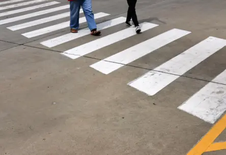 Rīgā notriekts skolēns: jauniete aizbēg un izraisa vēl vienu sadursmi