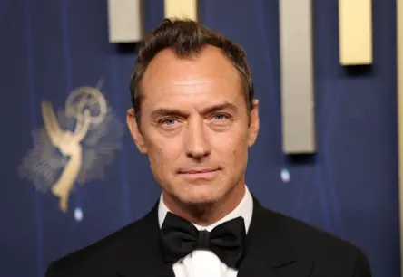 Rīgā pirmizrādi piedzīvos Olivjē Asajasa skandalozā filma "Kremļa burvis"