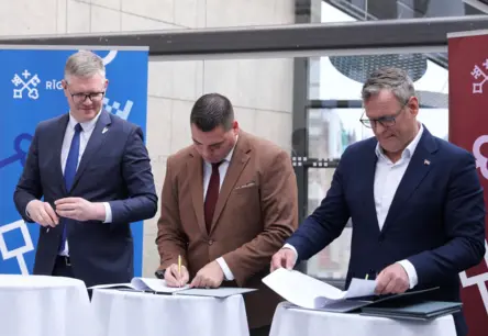 Rīgas Domes Padomnieku Statuss: Cīņa par Caurspīdību un Uzticību Pilsētas Pārvaldībā