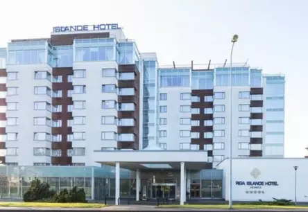 Rīgas «Islande Hotel» cīnās ar zaudējumiem, vadība iezīmē ceļu uz ilgtspējīgu atveseļošanos