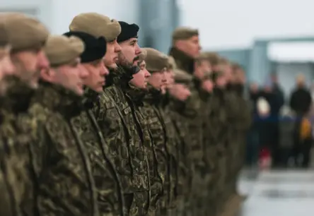 Saeima atbalsta Latvijas karavīru dalības pagarināšanu NATO misijā Kosovā līdz 2027. gadam