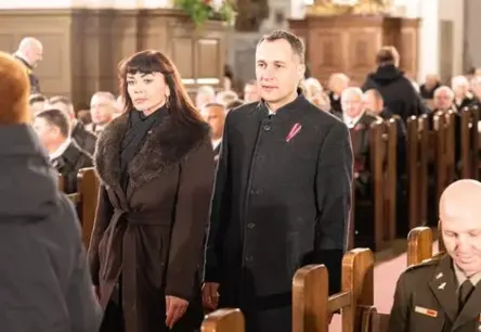 Saeimas Deputāta Viestura Zariņa un Justīnes Lasenbergas "Pikantā" Aizraušanās: Šibari Mākslas Noslēpumi