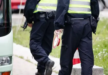 Saspīlējums pieaug: Polijā aiztur Baltkrievijas aģentu, izraida diplomātu, robeža slēdzas pirms "Zapad 2025"