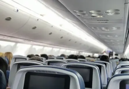 Šausminošs incidents «Lufthansa» lidmašīnā: Indijas pilsonis ar dakšiņu uzbrucis pasažieriem