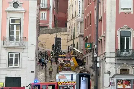 Sēras Lisabonā: Glória funikulieris kļūst par nāves slazdu, 16 bojāgājušie un 23 ievainotie pēc kabeļa pārrāvuma